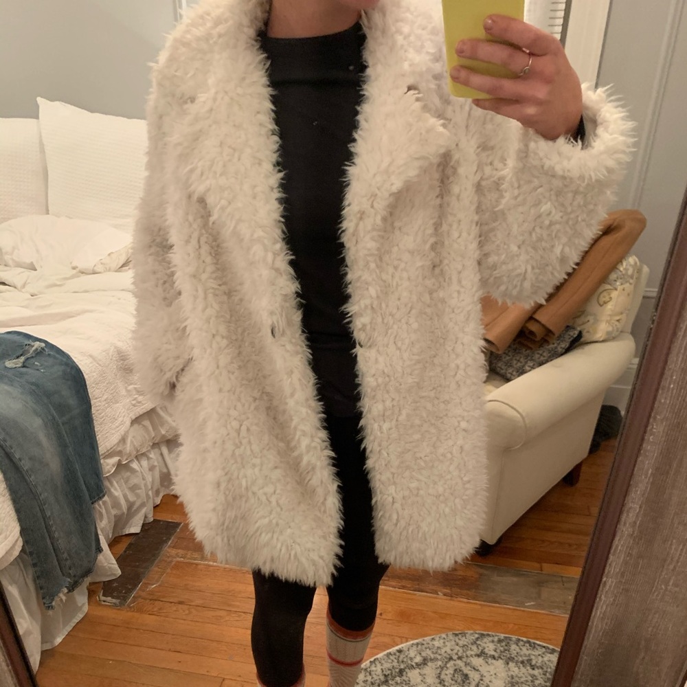 Romeo + Juliet Faux Fur Coat